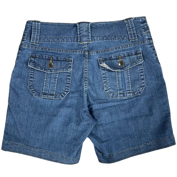 Lee size 12 just below the waist, petite bermuda shorts, button flap pockets EUC - Picture 4 of 9